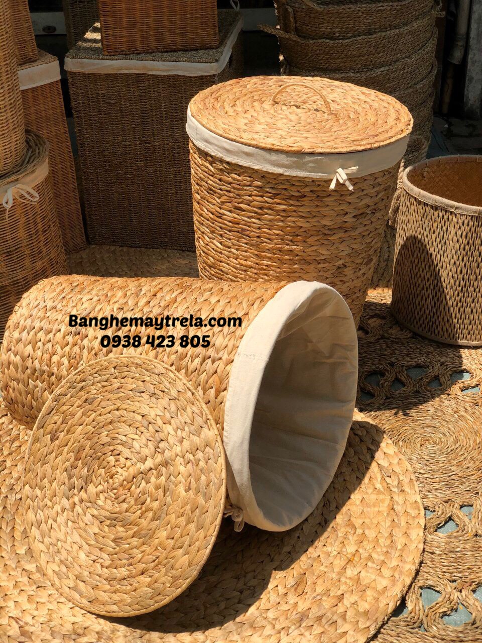 
								Thùng lục bình đựng đồ LB32